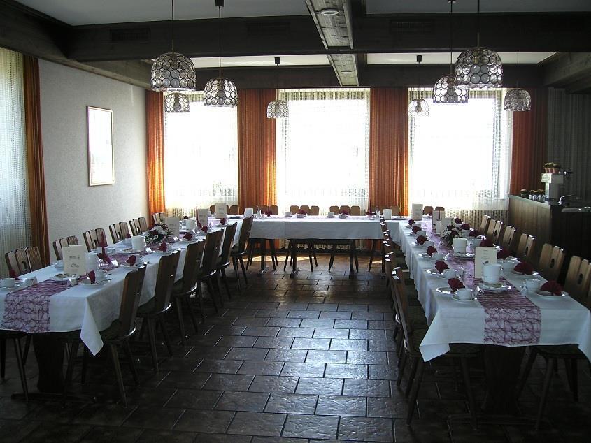 Gasthof Hotel Zum Ross Вертхайм Ресторант снимка