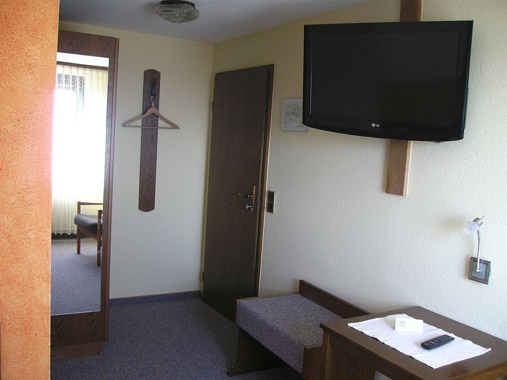Gasthof Hotel Zum Ross Вертхайм Екстериор снимка