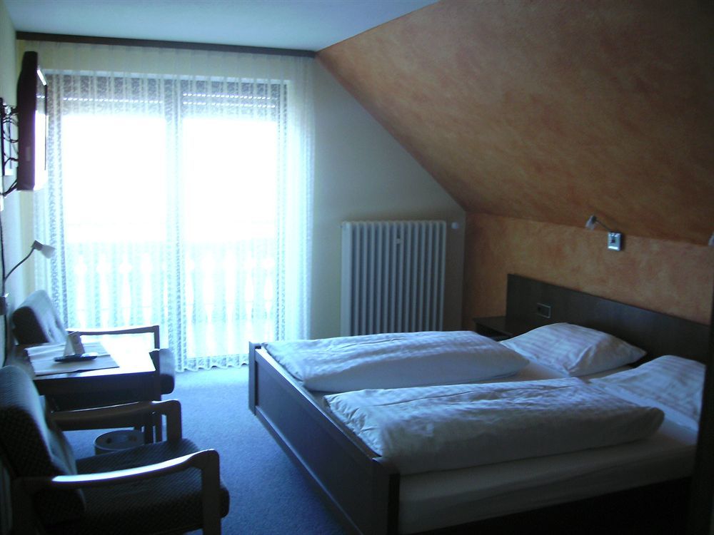 Gasthof Hotel Zum Ross Вертхайм Екстериор снимка