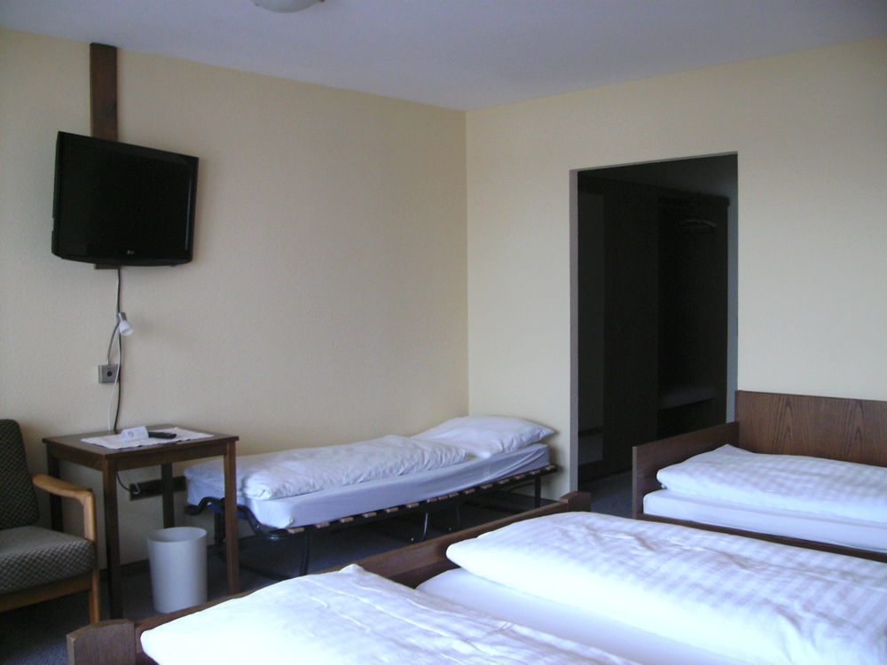 Gasthof Hotel Zum Ross Вертхайм Екстериор снимка