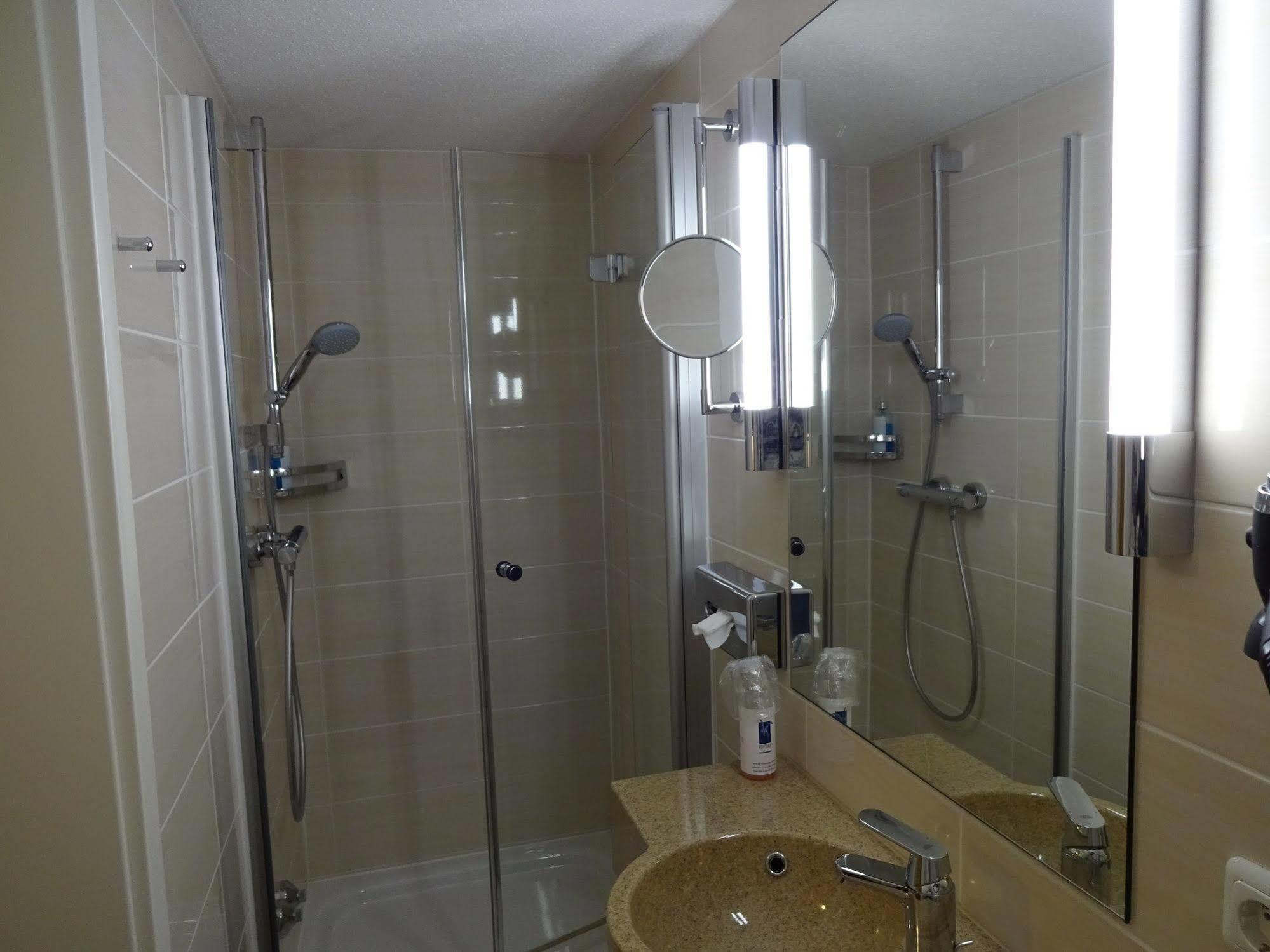 Gasthof Hotel Zum Ross Вертхайм Екстериор снимка