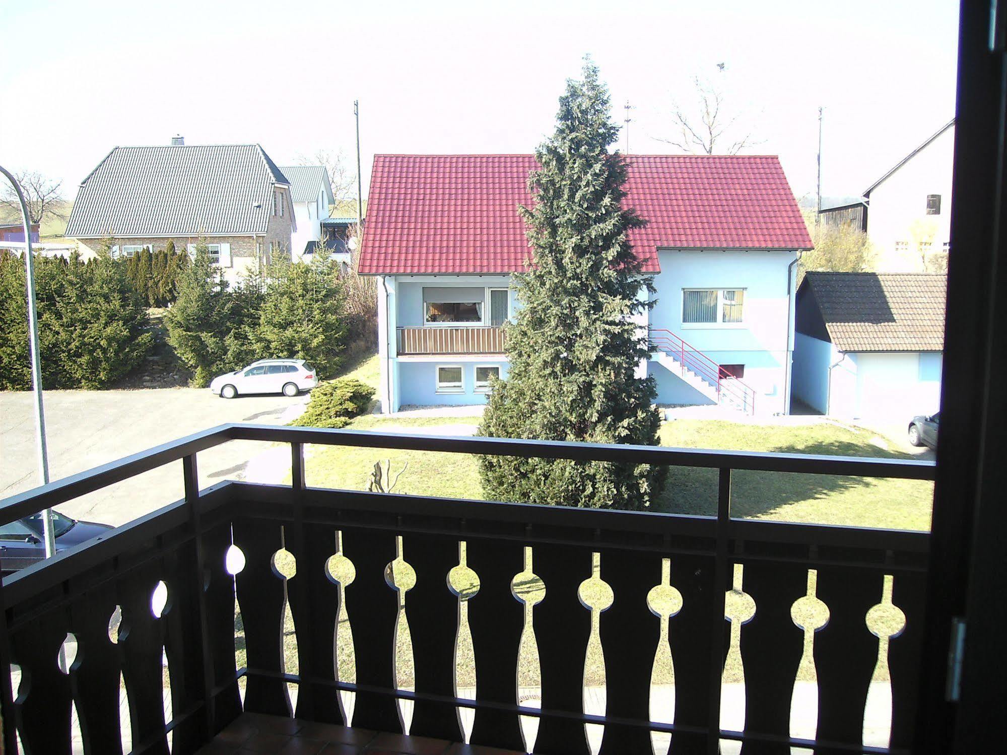Gasthof Hotel Zum Ross Вертхайм Екстериор снимка